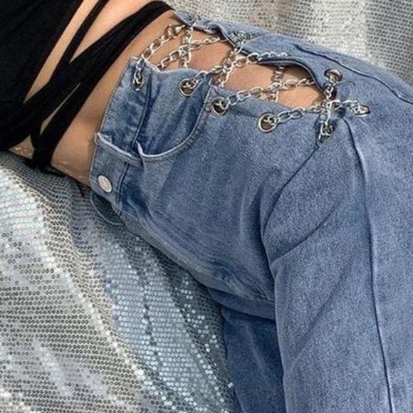 Levi’s 505 Mid-Rise Re-Worked Jeans with V-Cut Grommet Chain Linked Sides, 31 - Picture 1 of 16